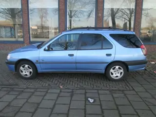 Peugeot 306 break 1.9 D Plaatwerk en Onderdelen