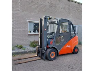 LINDE H30D Diesel Heftruck Triplo 4,6 M