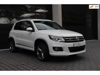 Volkswagen Tiguan 2.0 TSI Sport&Style 4Motion|R-Line|Xenon Led| DSG |Camera| 19 inch| Trekhaak|