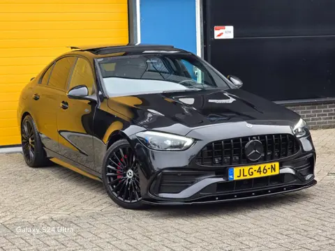 Mercedes-Benz C-klasse 180 AMG Line / Aut /Head Up / Leder / Burmester / 360 Camera / Burmester / Me