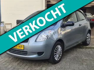 Toyota Yaris 1.3 VVTi Terra *NIEUWE APK*