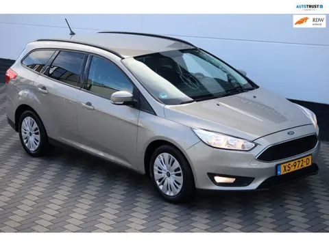 Ford Focus Wagon 1.0 Titanium Navi PDC Cruise Winterpakket !!
