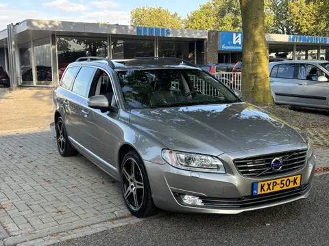 Volvo V70 2.0 T5 245pk Aut8 Schuifdak ACC Keyless Standkachel
