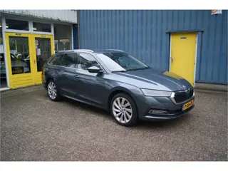 Škoda Octavia Combi 1.5 e-TSI Business Edition Plus, Trekhaak, 18', MOOI!!!