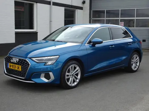 Audi A3 Sportback 30 TFSI Advanced edition Navigatie, automatische airco, cruise controle, licht met