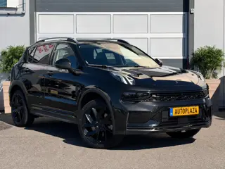 Lynk & Co 01 1.5 / Full Black / Plug-in Hybrid / Panorama / Inruil Mog.