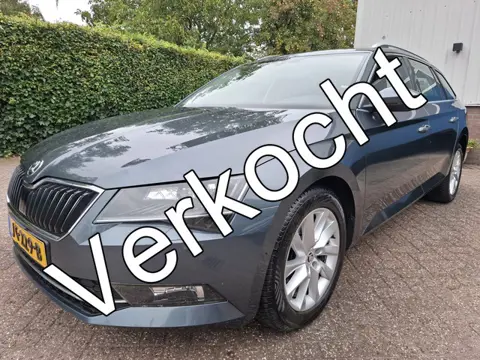 Škoda Superb Combi 2.0 TDI XENON/LED/TREKHAAK/CLIMAT/CRUISE 150PK