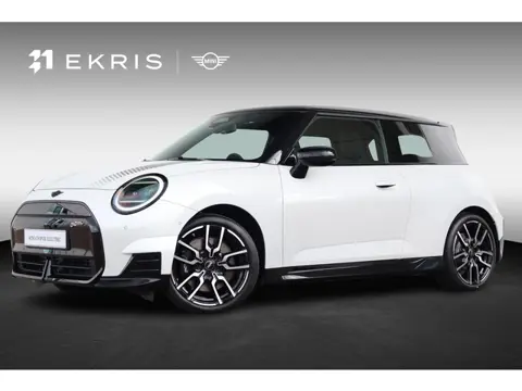 MINI Cooper SE John Cooper Works M 54.2 kWh | Panorama Dak | Keyless Entry | Kunstleder Bekleding | 