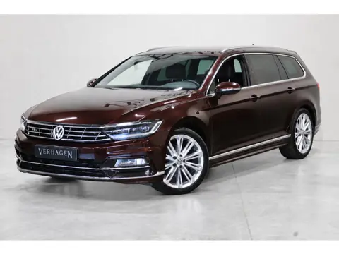 Volkswagen Passat Variant 2.0 TDI R-line Leer 150pk Camera