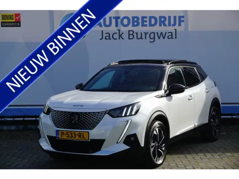 Peugeot e-2008 EV GT 50 kWh SOH 95,7% Trekhaak | ACC | Camera *All-in prijs*