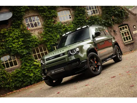 Land Rover Defender 110 2.0 P300e 110 X-Dynamic HSE Woolstone Green