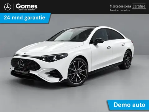 Mercedes-Benz CLA-klasse 250+ Launch Edition | AMG Line | Night Pakket | Trekhaak | Panoramadak | DI