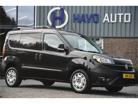 Fiat Doblò Cargo 1.4 T-Jet, AIRCO, NAVI, TREKHAAK, BTW-VRIJ / MARGE