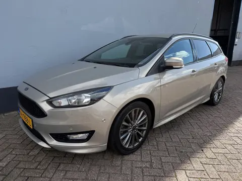 Ford Focus Wagon 1.5 ST-Line - 1e Eigenaar - Navigatie