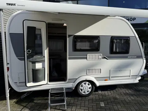 Hobby On Tour 390 SF VASTBED MOVER LUIFEL TOP