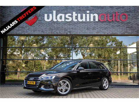 Audi A4 Avant 35 TFSI S edition , Trekhaak, Achteruitrijcamera, Navigatie, Cruise control,