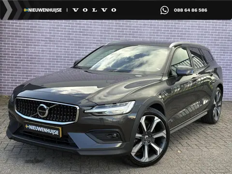Volvo V60 Cross Country 2.0 B5 AWD Pro | 360º Camera | 20" Velgen | Stoelverwarming V+A | Stuurverwa