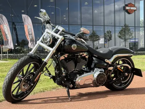 Harley-Davidson FXSB103 Breakout (bj 2014)