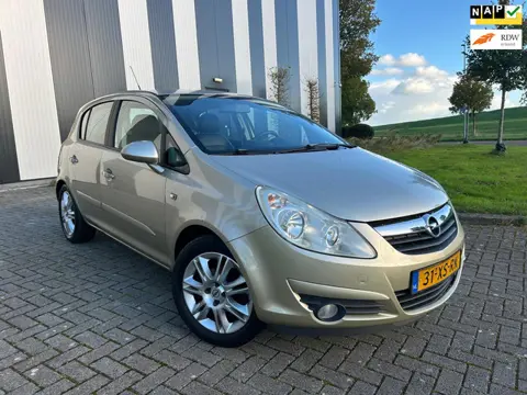 Opel Corsa 1.2-16V Cosmo Nw APK-Airco-Cruise-Lmv-Elekpakket