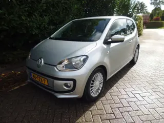 VOLKSWAGEN UP 1.0 high up! BlueMotion NAVI ELEKTRA PAKKET LMV AIRCO