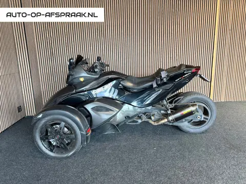 2x Can Am Spyder RS SE5 Automaat en Schakel Akrapovic Rugleuning