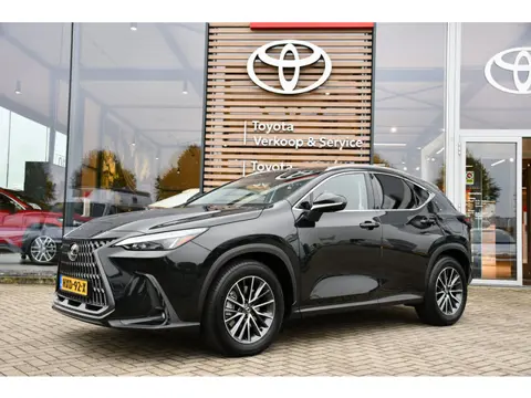 Lexus NX 450h+ AWD Launch Edition Limited Automaat 306pk | Trekhaak | Alarm klasse 3 | Dodehoekdetec