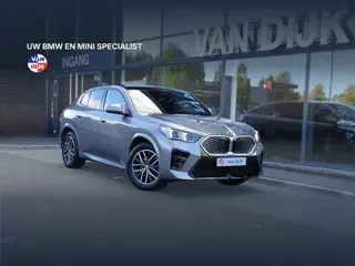 BMW iX2 eDrive20 M Sport Panoramadak Head-Up Harman Kardon Leder Driving Assistant Plus 360 Camera C