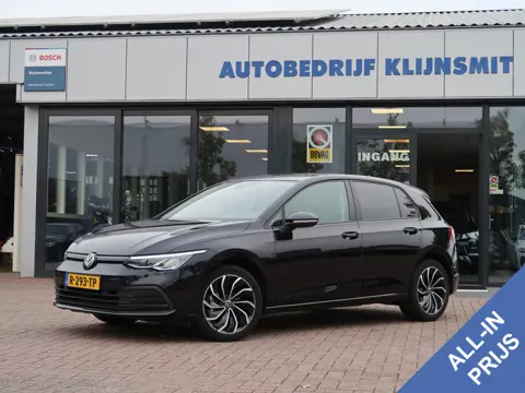 Volkswagen Golf 1.0 TSI Life | Parkeersensoren | 17 Inch | Privacyglass