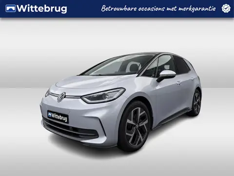 Volkswagen ID.3 Pro 58 kWh / Camera / App-connect / Navi / Parkeersensoren V en A / 19'' Inch velegn