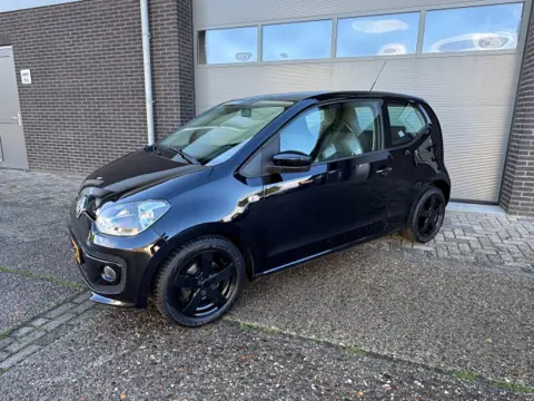 VOLKSWAGEN UP 1.0 Move Up  Airco- panorama dak