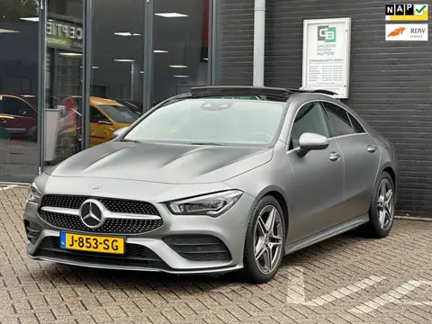 Mercedes-Benz CLA-klasse 200 Business Solution AMG/SFEERVERLICHTING/CAMERA/PANO-DAK/NL-AUTO NAP!!