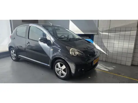 Toyota Aygo 1.0-12V Sport