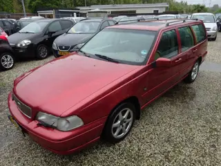 Volvo V70 2.5 T automaat trekhaak cruise control