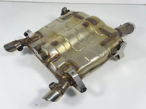 UITLAAT Suzuki GSR 600 2006 - 2009