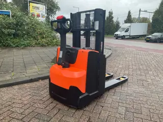 Toyota SWE200D 2000KG 1.90METER STAPELAAR / HEFTRUCK