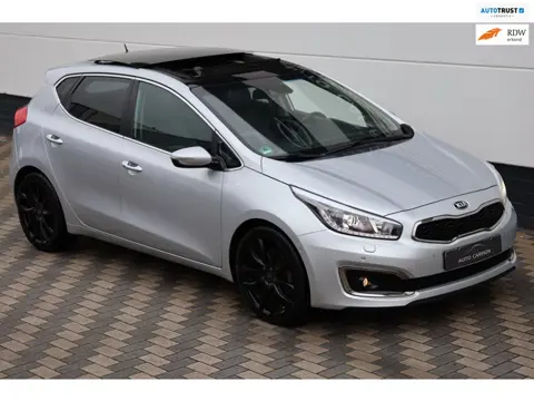 Kia Cee'd 1.6 GDi 135PK Pano Leder Navi Camera Stuurverwarmd!!