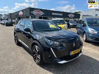 Peugeot 2008 1.2 PureTech Allure(clima,cruise,lmv,nwe-distributieset,bj21,15999,-)