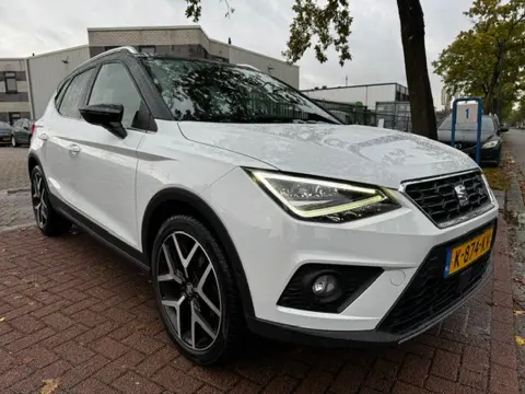 SEAT Arona 1.0 TSI FR Beats Business Intense Plus Airco/ECC,Navigatie,Camera,Half Leder/Alcantara