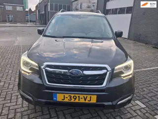 Subaru Forester 2.0 Premium ((( panoramadal/ automaat)))