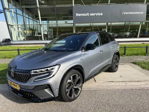 Renault Austral 1.2 E-Tech 200PK iconic esprit Alpine/ Mat grijs/ 4-Control / Harman Kardon/ Head up