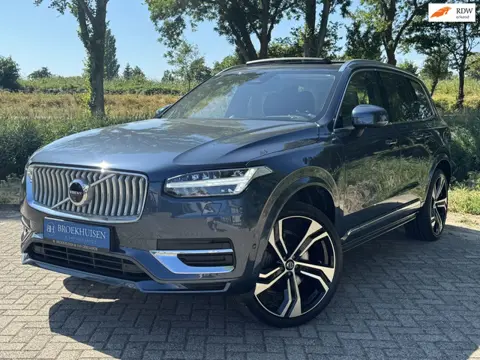 Volvo XC90 2.0 T8 Plug-in hybrid AWD Ultra Bright 455pk Luchtvering / Massage Stoelen / Trekhaak / 2