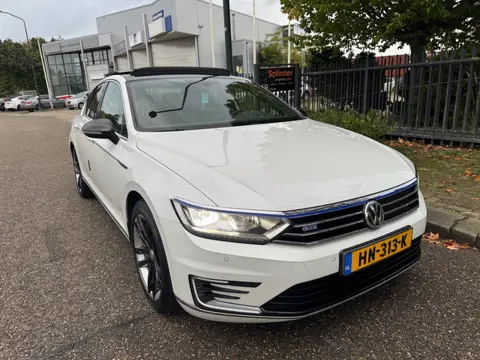 Volkswagen Passat 1.4 TSI GTE Highline Panodak,Camera,Led