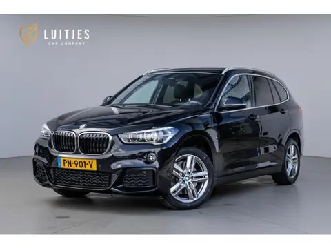BMW X1 sDrive20i 192pk M-Sport|Org.NL|Leder|Camera|Afn.Trekhaak|HuD|Elek.A-klep|Dealer-onderhouden