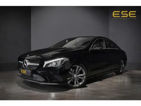 Mercedes-Benz CLA-klasse 180 Business Solution | Camera | Stoelverwarming | Keyless |