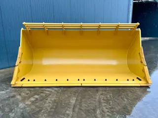 Cat 980 incl. cutting edge + side protectors Toggle f