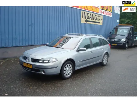 Renault Laguna Grand Tour 2.0-16V Tech Line, nieuwe APK, trekhaak