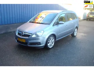 Opel Zafira 2.2 Cosmo, Trekhaak, 7 persoons, Airco