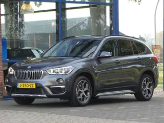 BMW X1 xDrive20i Centennial High Executive (bj 2016)