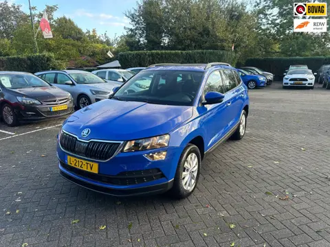 Skoda Karoq 1.0 TSI Business Edition , panoramadak , navigatie , pdc