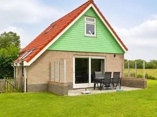 Vrijstaand vakantiehuis met landelijk uitzicht en omheinde tuin